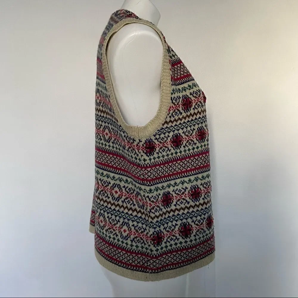 Vintage 70s Floral Embroidery  sweater Vest Faire Isle